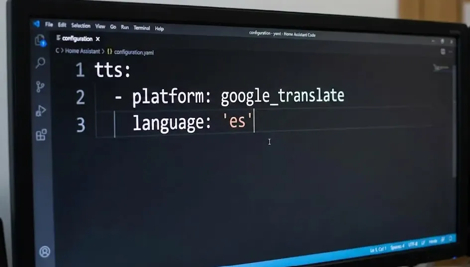 Captura de pantalla del código YAML para configurar TTS en Home Assistant